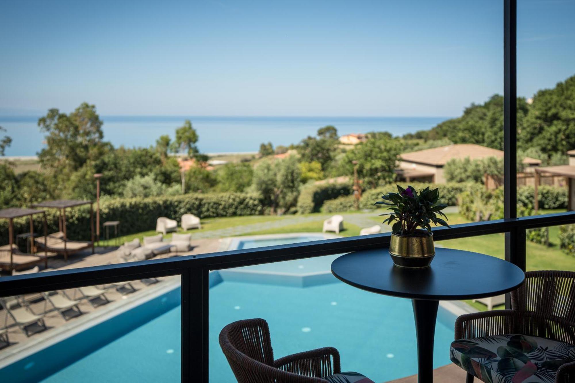 Hang Loose Cottage Hotel & Resort 4 Stelle Gizzeria Calabria Extérieur photo